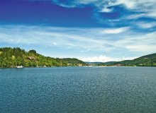 Titisee Schwarzwald Baden Württemberg Deutschland © hjschneider-shutterstock.com/2013