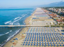 Lido di Camaiore Versiliaküste Toskana Italien © jon11 - stock.adobe.com