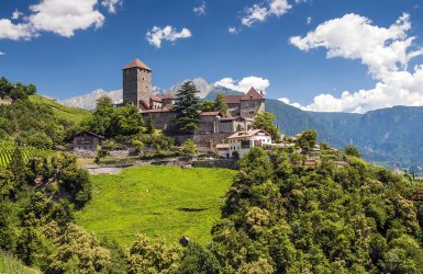 Dorf Tirol Südtirol Italien © Wolfgang Zwanzger - stock.adobe.com