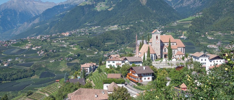 Schenna Dorf Tirol Südtirol Italien © travelpeter-fotolia.com