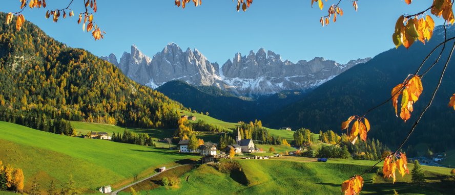 Villnöß Vall di Funes Villnößtal Südtirol Italien © iPics - stock.adobe.com
