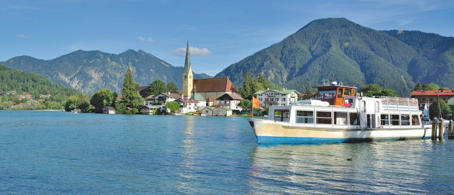 Rottach-Egern Tegernsee Oberbayern Deutschland © travelpeter - stock.adobe.com