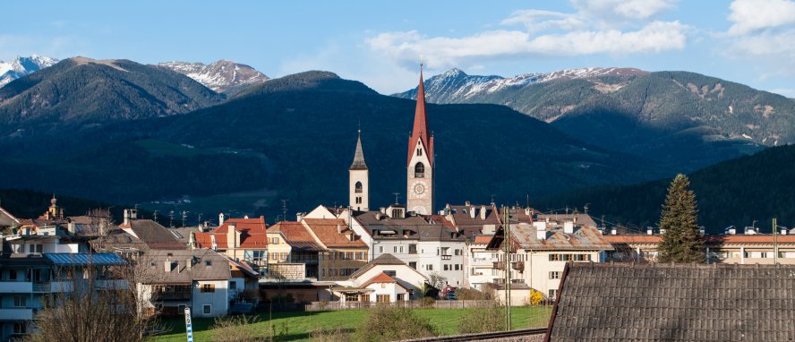 St. Lorenzen (San Lorenzo Di Sebato) Pustertal Südtirol Italien © Shutterstock/U. Gernhoefer