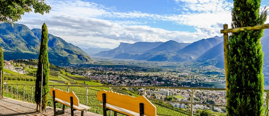 Dorf Tirol Meraner Land Südtirol Italien © bill_17 - stock.adobe.com